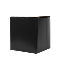 Черна картонена кутия с размери 17x17x18 cm