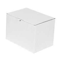 Бяла картонена кутия с ключалка с размери 18x13x15,5 cm